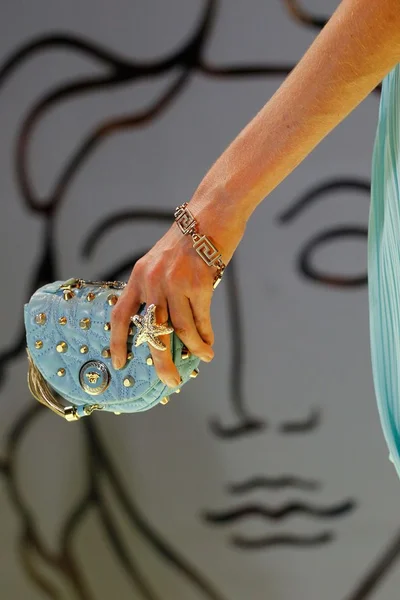 Look 48